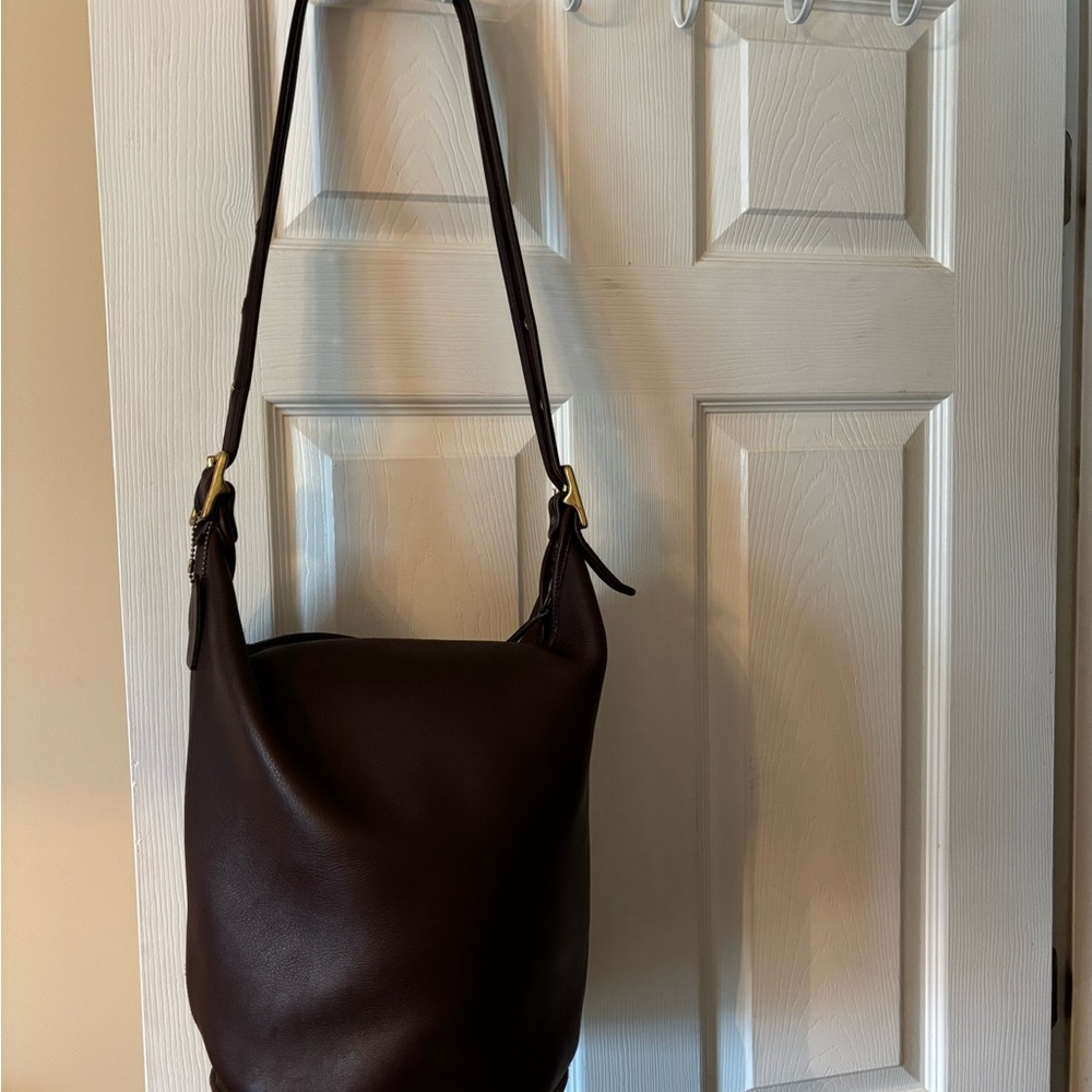 Elegant Brown Leather Men's Bag - Picture 2 of 7